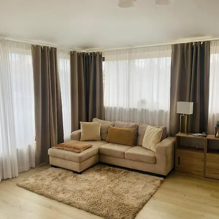 Oliveira's Little House בית נופש קמיניה