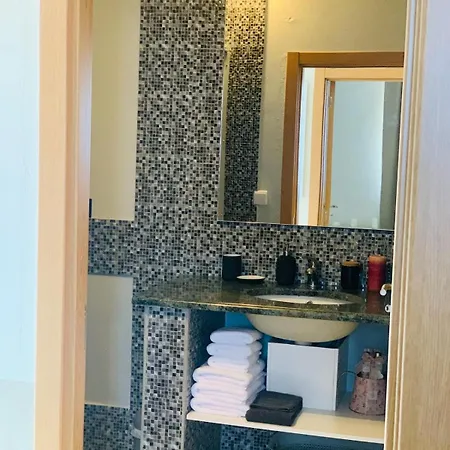 Oliveira's Little House * קמיניה