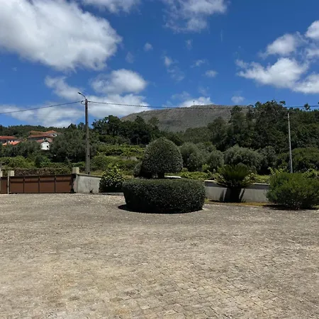 Oliveira's Little House *