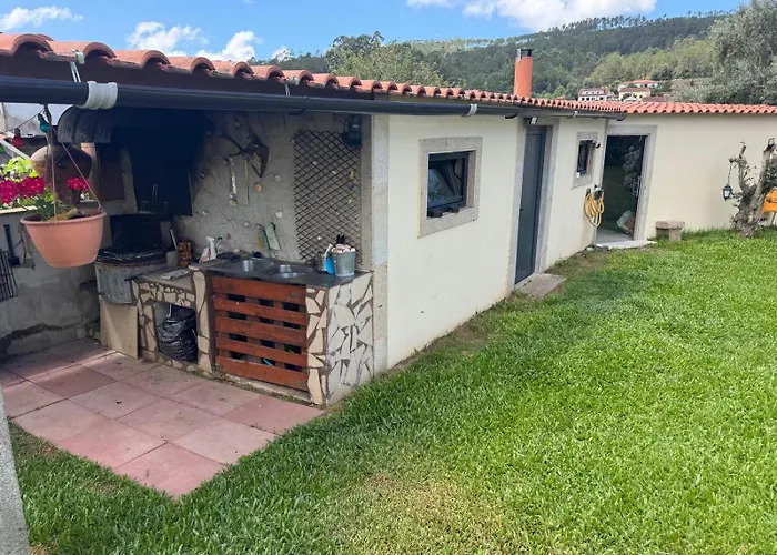 Oliveira's Little House Vakantiehuis Caminha