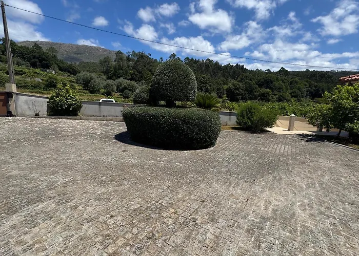 Oliveira's Little House *