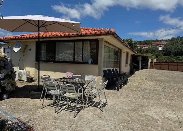 Oliveira's Little House Vakantiehuis Caminha