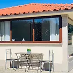 Oliveira's Little House Ferienhaus *