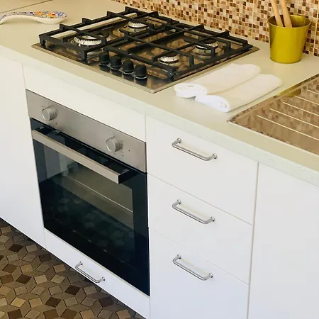 Oliveira's Little House *