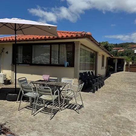 Oliveira's Little House Ferienhaus Caminha